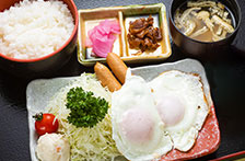 A定食(目玉焼き)