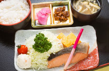 B定食(鮭)